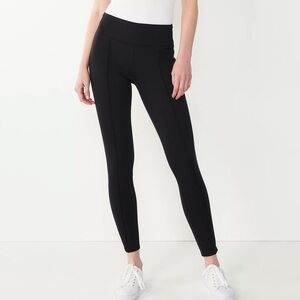 NWOT Calvin Klein Performance Quick-Dry Leggings with Front & Rear Center Seams.